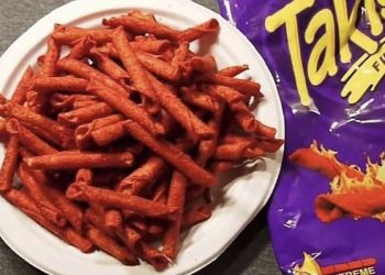 شيبس تاكيس حلال أم حرام .. حقيقة تسببه في سرطان المعدة