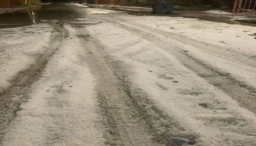 ثلوج الإمارات