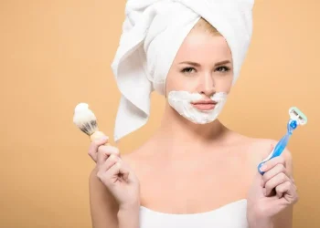 احذر فرشاة الأسنان وشفرات الحلاقة .. تسبب هذا المرض المعدي