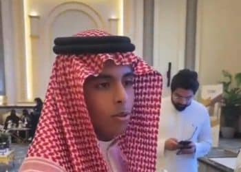 رجل الاعمال ضاحي ال مريح القحطاني يثير الجدل في السعودية .. شاهد ماذا فعل