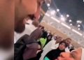 زوجة تطلب القسم من زوجها أمام الكعبة المشرفة