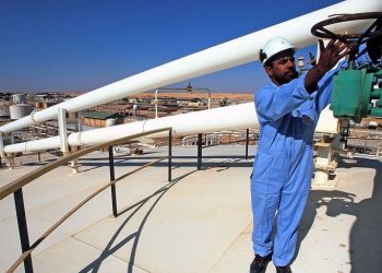 عُمان تخطط لأول خط إنتاج غاز مسال جديد منذ 20 عاماً