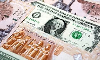 الدولار في مصر يقفز إلى 60 جنيهًا في السوق السوداء