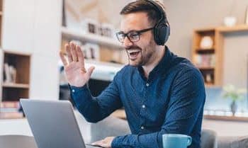 شركات تتيح العمل من أي دولة برواتب تزيد عن 100 ألف دولار