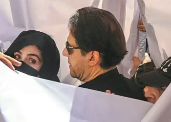 14 عام سجن ..تفاصيل مثيرة في حكم عمران خان وزوجته