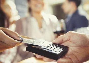 بطاقات الائتمان