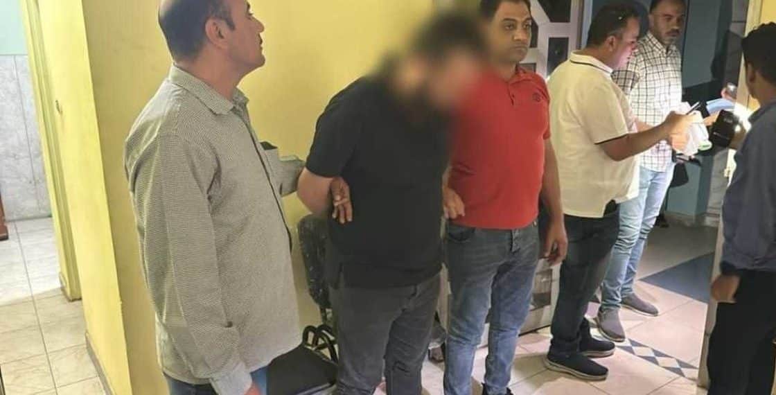 إلقاء القبض على طبيب مزيف