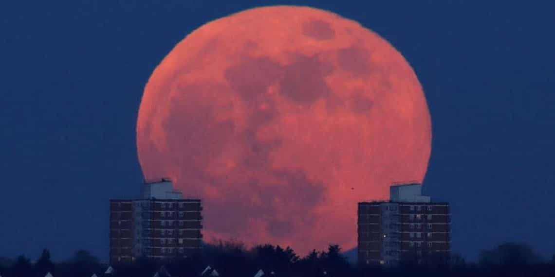 خسوف القمر اليوم