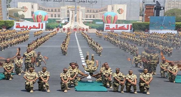 الضباط المتخصصين بالكلية الحربية في مصر