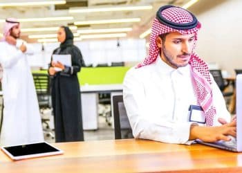الوظائف في السعودية .. تسجل أعلى مستوى منذ 9 سنوات بالقطاع الغير نفطي