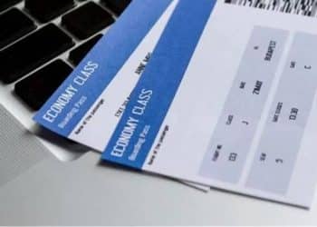 تذكرة طيران بدولار واحد