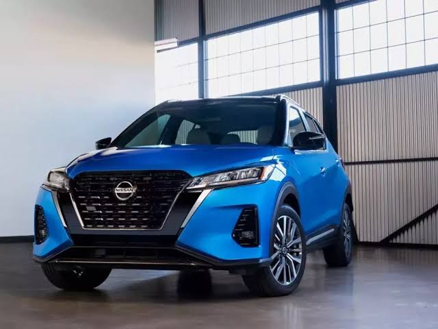 سيارة نيسان كيكس 2023