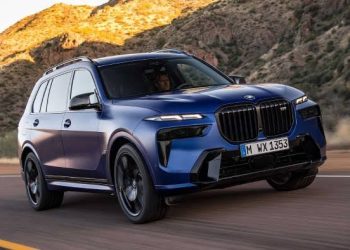 سيارة BMW X7 موديل 2023