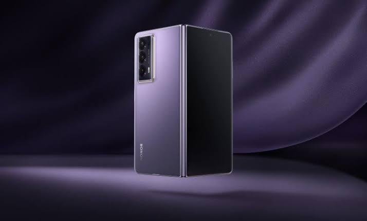 موبايل هونر الجديد القابل للطي Magic V2