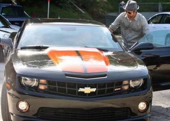 أسطول سيارات الممثل براد بيت