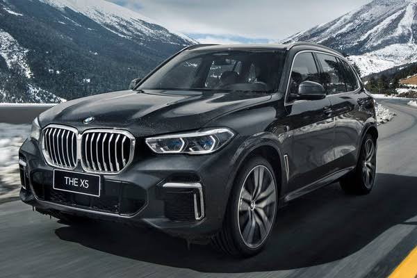 سيارة BMW X5 موديل 2023