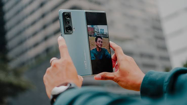 سعر ومواصفات هاتف هونر Magic V2 الجديد