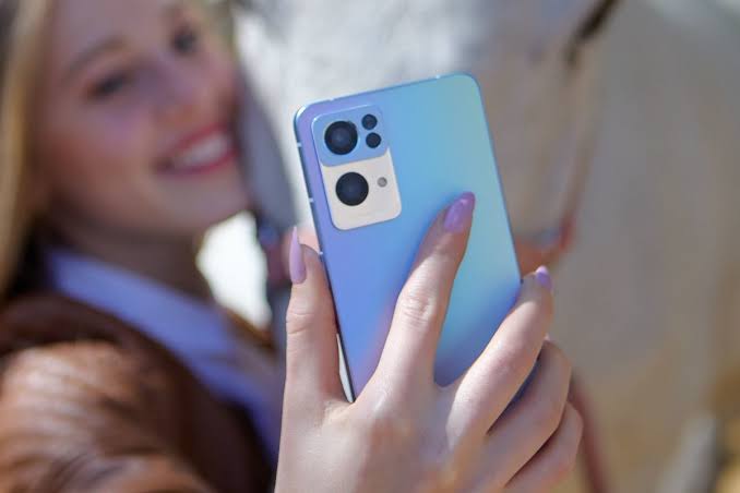 سعر هاتف Reno 8 Lite 5G في السعودية