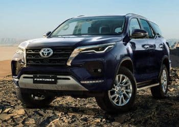 سيارة تويوتا فورتشنر