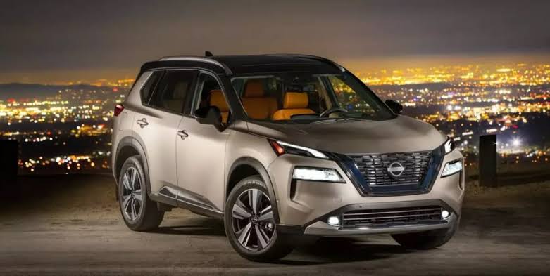 سيارة نيسان إكس تريل