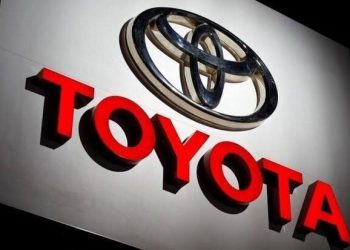 تويوتا تبيع السيارات في مصر بالدولار الأمريكي