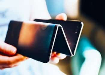 هاتف هواوي ثلاثي الطي