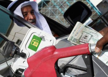 تراجع مفاجئ.. تحديث مهم من الحكومة السعودية حول استهلاك البنزين