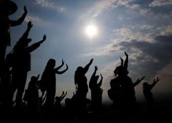 ظاهرة فلكية يزين سماء السعودية غدًا الأربعاء 20 مارس .. تعرف على التفاصيل