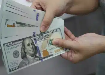 سعر الدولار مقابل الجنيه في السوق السوداء اليوم الأربعاء 27 ديسمبر 2023 .. الزيادة تسجل صدمة جديدة