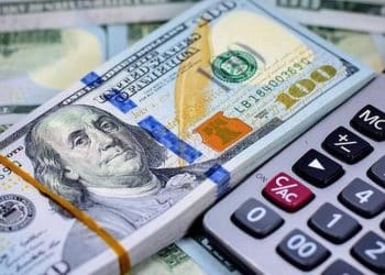 سعر صرف الدولار مقابل الدينار العراقي اليوم السبت 16 ديسمبر 2023 .. مفاجأة في بغداد