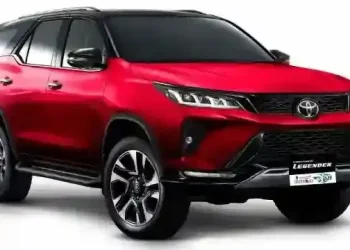 تويوتا فورتشنر حمراء موديل 2023