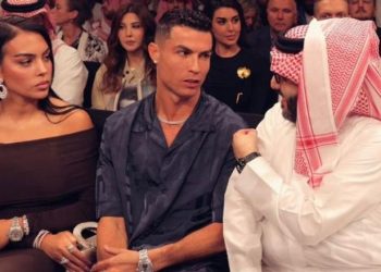 إطلالة النجوم في حفل النزال الأشرس