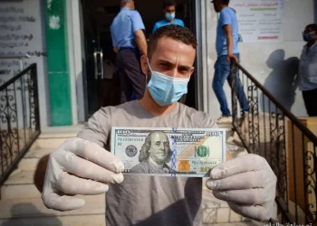 سعر 100 دولار في العراق اليوم 2023