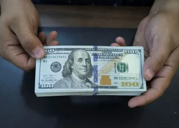 سعر 100 دولار في العراق اليوم الجمعة 27 تشرين 2023 .. مفاجأة سعيدة للمواطنين