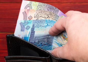 سعر الدينار الكويتي مقابل الجنيه المصري اليوم الأحد 22 أكتوبر 2023 .. تراجع في السوق السوداء