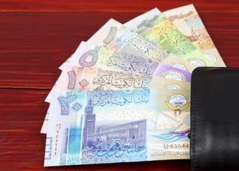 سعر الدينار الكويتي مقابل الجنيه المصري اليوم الأحد 22 أكتوبر 2023 .. تراجع في السوق السوداء