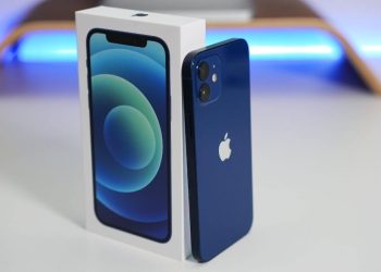 أيفون 12 لون كحلي